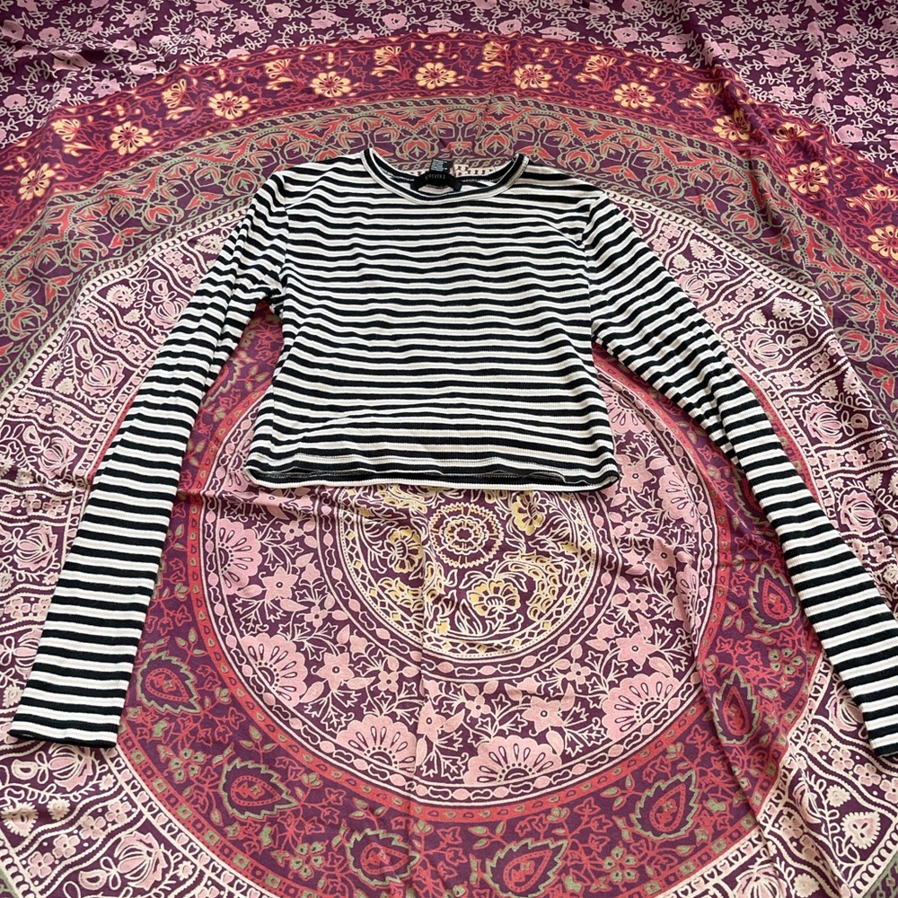 Cropped stripped long sleeve